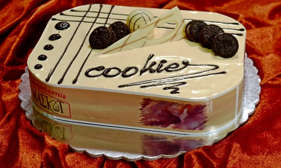Τούρτα Cookies ΜΑΣΚΩΤ για μια γιορτινή συγκέντρωση